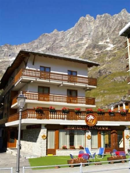 Hotel Lyskamm Breuil-Cervinia Exterior photo